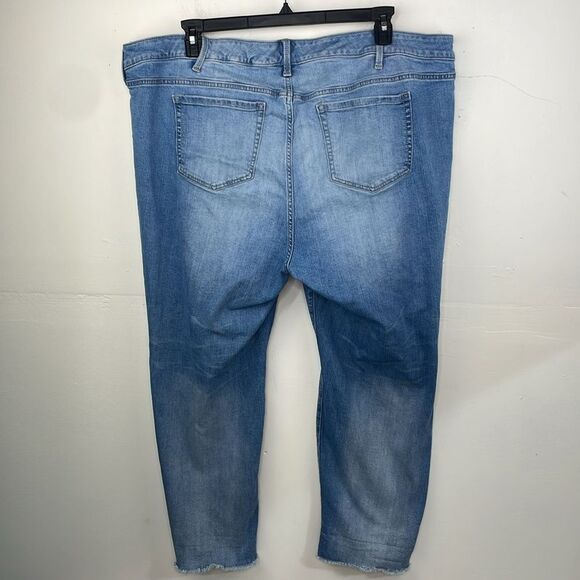 Torrid Crop Boyfriend Vintage Stretch Distressed Blue Jeans size 24 plus - Picture 4 of 12